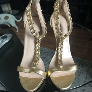 Bebe gold chain heels size 9